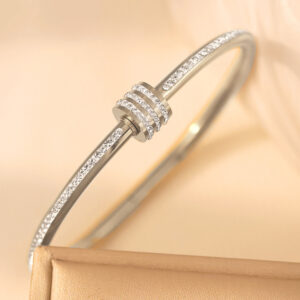 Small waist bracelet steel color / Made of stainless steel + 18k gold vacuum plating in the furnace