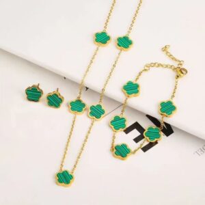 Green shell necklace set