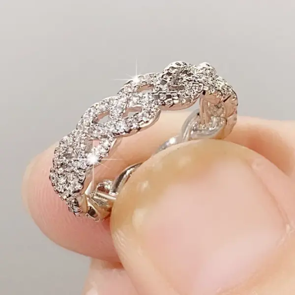 Wholesale Geometric Claw Setting Ring For Women In Copper With White K Water Plating And Zircon Inlay
