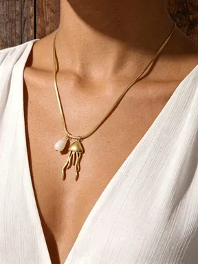 Wholesale Waterproof Non Tarnish Animal Necklace For Women, 18K Real Gold Plated 304 Stainless Steel With Zircon Inlay And Box Chain