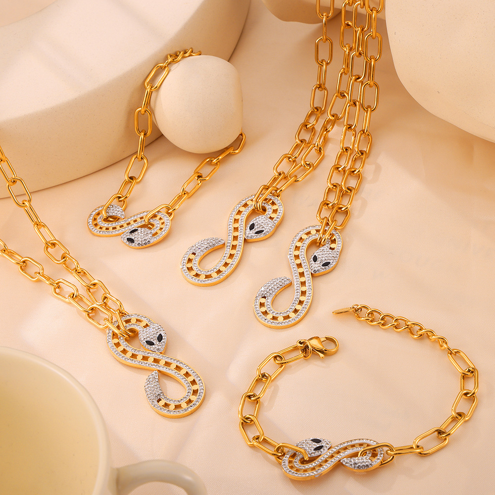 Wholesale Antique Light Luxury Personalized Shaped Chain Jewelry S-shaped Full Diamond Design Sense Snake Pendant Titanium Steel Jewelry Set