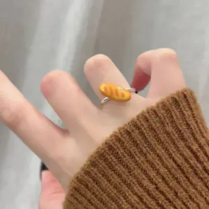 RR649 Baguette Ring