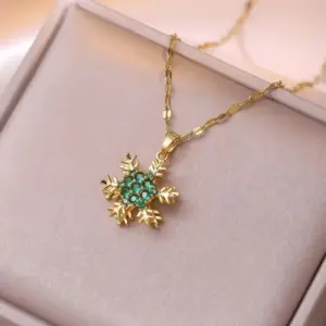 X2454 Emerald Snowflake Rotating Necklace