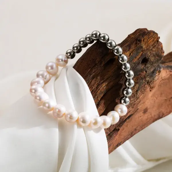 Wholesale Simple Style Classic Style Round Stainless Steel Freshwater Pearl Irregular Beaded 18k Gold Plated Bracelets