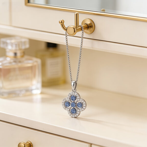 Wholesale Zinc Alloy Plated Four-Leaf Clover Necklace