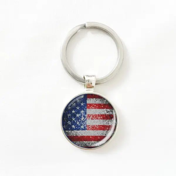 Wholesale American Flag Key Chain In Zinc Alloy With Gem Inlay, Stylish And Durable Key Accessory