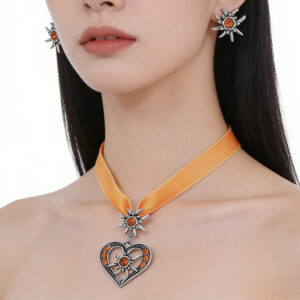 Wholesale Electroplated alloy heart-shaped diamond necklace, beer festival edelweiss pendant jewelry