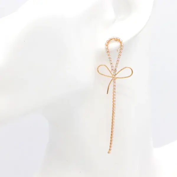 Wholesale Leaf Stud Earrings For Women With Copper And Zircon Inlay, Featuring 925 Sterling Silver Posts