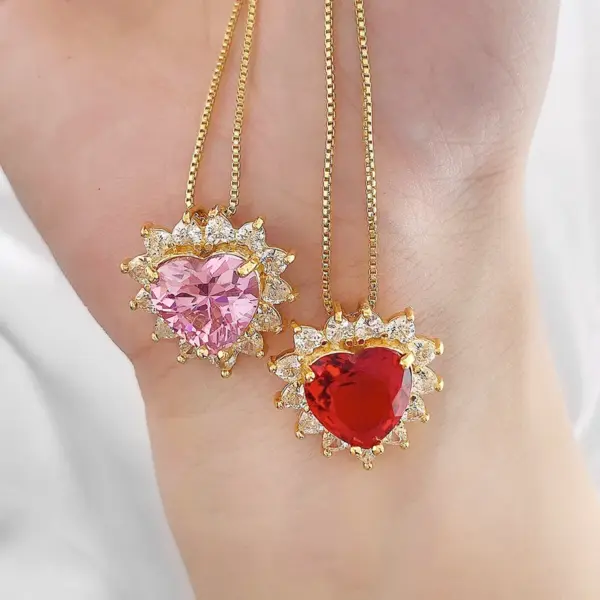 Wholesale 1 Piece Elegant Luxurious Shiny Heart Shape Polishing Plating Inlay Copper Zircon Pendant Necklace