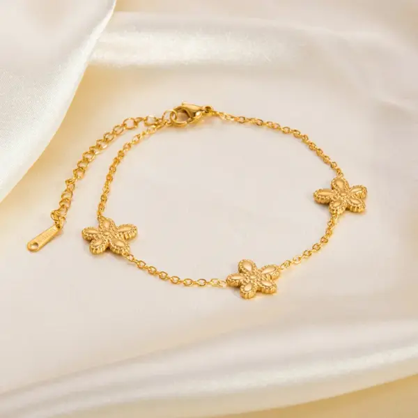 Wholesale PVD Coated Real Gold Plated Geometric Heart Shape 304 Stainless Steel Simple Style Waterproof Non Tarnish 304 Stainless Steel Bracelets