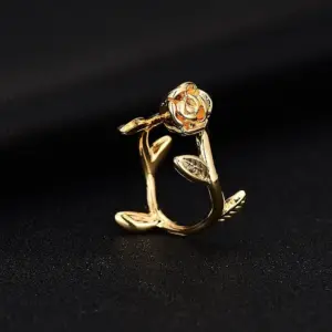 14K Gold D682