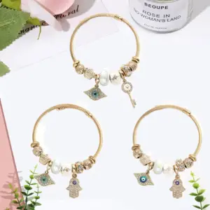Wholesale Yunhui DIY Stainless Steel Gold Handmade Bracelet With Diamond Key Pendant Crystal Beads For Women Adjustable Clasp