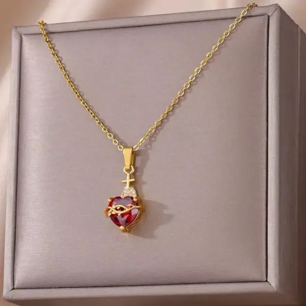 Wholesale 304 Stainless Steel Heart Shape PVD Coated 18K Real Gold Plated Retro Classic Style Waterproof Non Tarnish Plating Cable Chain Lobster Trigger Clasp Closure Pendant Necklace
