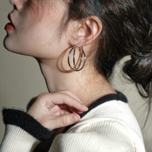 A2302 silver-rotating simple plain hoop earrings