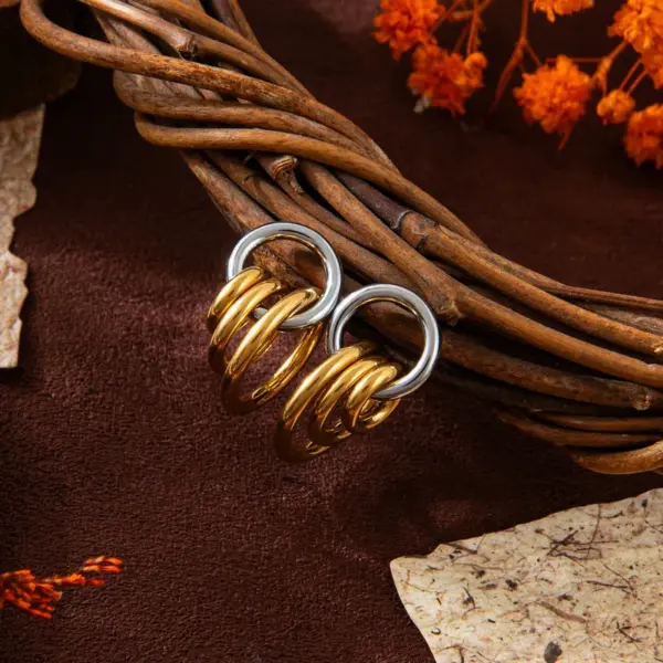 Wholesale 304 Stainless Steel Irregular Vacuum Electroplated (Furnace) Material Plated With 18k Gold, Color Retention, Three-Hoop Hoop Earrings, Item Gold