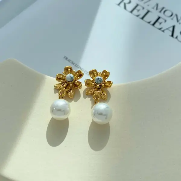 Wholesale PVD Coated Real Gold Plated 16K Gold White Gold Plated Flower 304 Stainless Steel Casual Modern Style Artistic Waterproof Non Tarnish Drop Earrings