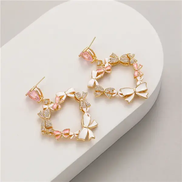 Wholesale Heart Shape Stud Earrings For Women With 925 Sterling Silver Posts, Copper Base, Electroplated Gold Plating, And Rhinestone Inlay