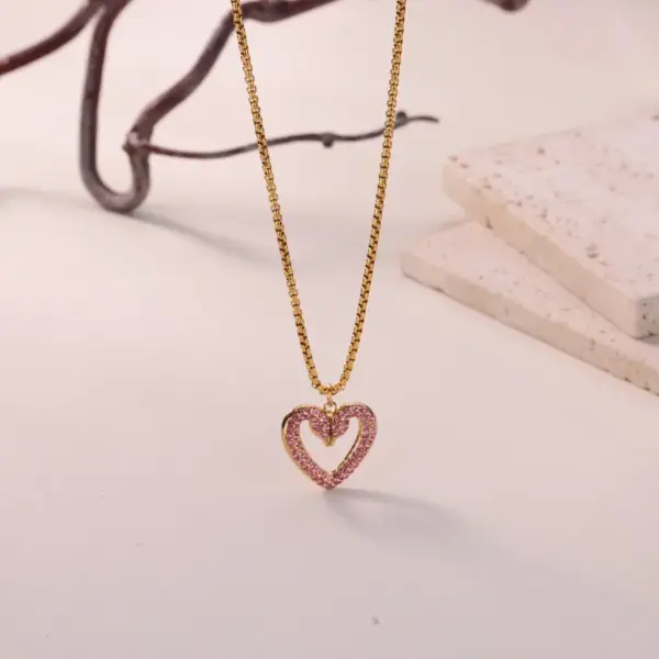 Wholesale 3D Heart Pendant Necklace For Women In 304 Stainless Steel With 18K Gold Plated PVD And Zircon Inlay, Cable Chain