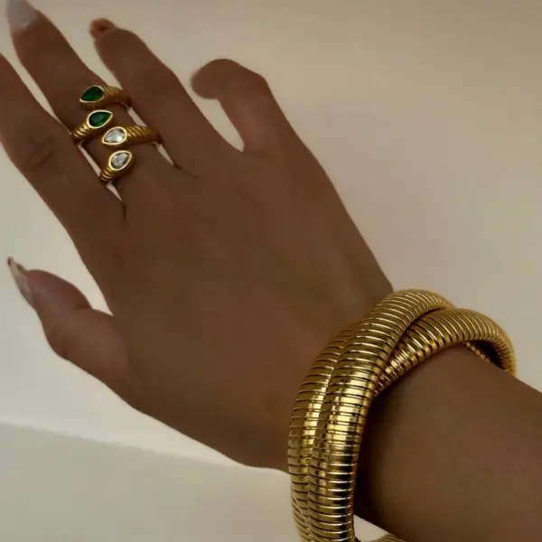 Wholesale Basic Simple Style Solid Color 304 Stainless Steel 18K Gold Plated Bangle In Bulk