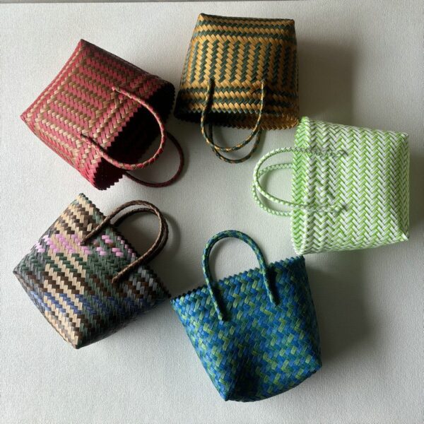 Wholesale Woven Bag Spring and Summer Bag Women's Beach Vacation Casual Handbag Single Shoulder Handmade Straw Bag Wholesale Bag