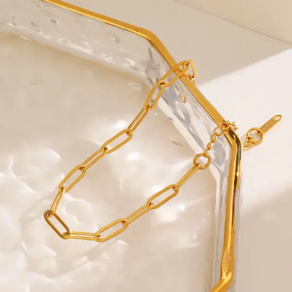 oly-70954a2ae71c4dd040aa248fb130aa89 Wholesale 304 Stainless Steel Solid Color Ion Plating (IP) 18K Gold Plated Simple Style IG Style Waterproof Non Tarnish Cable Chain Gold Chain Bracelet