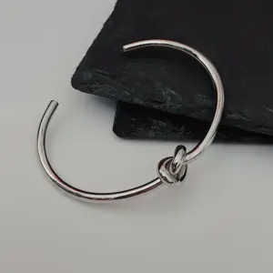 Sc176 Silver Knotted Bracelet