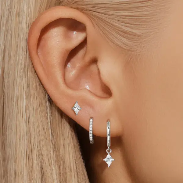 Wholesale Unisex Rhombus Stud Earrings With Electroplated Copper Posts And Zircon Inlay