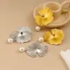 Wholesale 304 Stainless Steel Chrysanthemum Daisy PVD Coated 18K Gold Real Gold Plated Vacation Waterproof Non Tarnish Gold Silver Drop Earrings