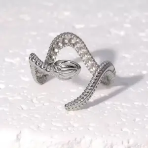 Silver / Average Size / 27#