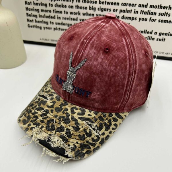 oly-72464009edb3bab64035c5f8fc314b60 Wholesale Vintage Leopard Sweet Cool Rhinestone Letter Cap Women's Sanding Old Big Head Face Small Shade Baseball