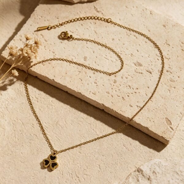 Wholesale Titanium steel four-leaf clover necklace, titanium steel colorfast clavicle chain
