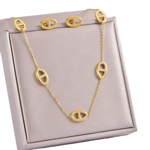 Wholesale Luxurious Oval Sweater Chain Necklace For Women, 3 Pieces Set
