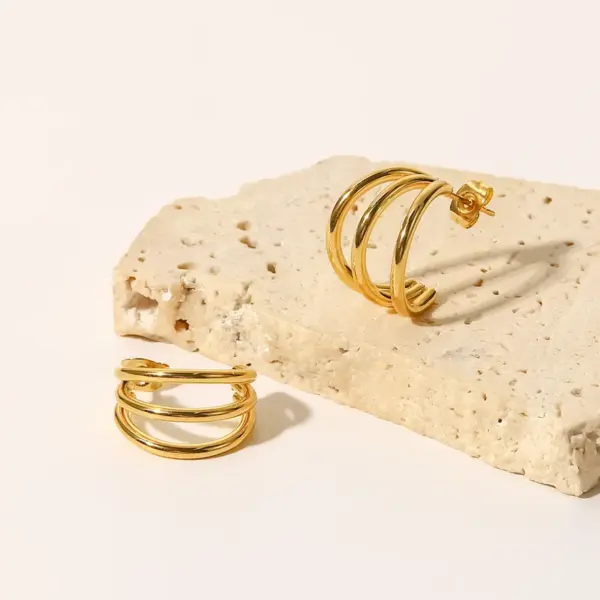 Wholesale PVD Coated Real Gold Plated C Shape 304 Stainless Steel Fashion Waterproof Non Tarnish Ear Studs