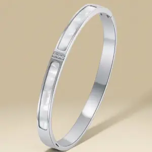 Shell Bracelet / Steel Color