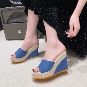 Wholesale 2024 New Fashion European and American Wedge Slippers Thick Bottom High Heel Sandals Slides Open Toe Women's plus size Slippers