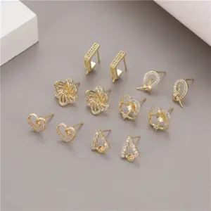 Wholesale Irregular Stud Earrings For Women Featuring Copper Material With Electroplated Gold And Artificial Pearl Inlay