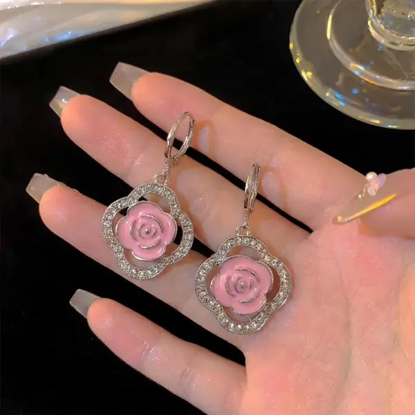 Wholesale Rose Earrings For Women In Natural Pink, New Style Alloy With Electroplated Gold Plating Process
