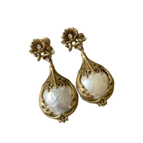 oly-759c3bc6378ea34b061eb8214f321c18 Wholesale Vintage-style necklaces and earrings, retro court-style earrings