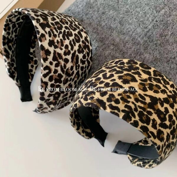 Wholesale South Korea Retro Leopard Print Wide Edge Hair Band High Cranial Top Pressure Hair Wash Simple Hair Band Hair Card