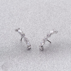 White sugar semi-circular earrings
