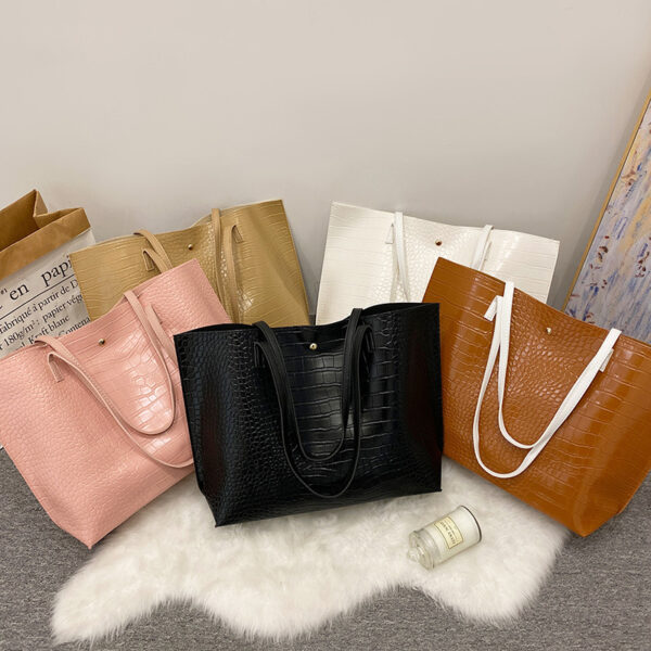 Wholesale Tote bag with crocodile pattern, large capacity women's bag