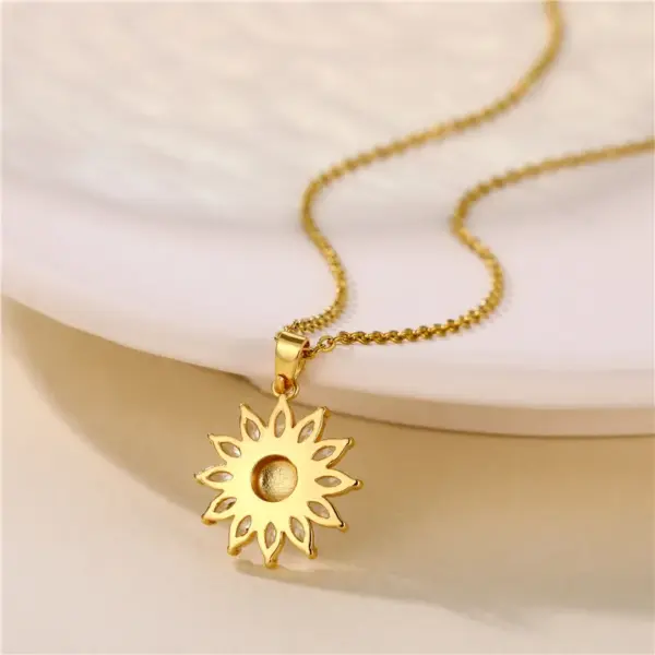 Wholesale Stainless Steel Brass Fashion Plating Inlay Flower Zircon Pendant Necklace