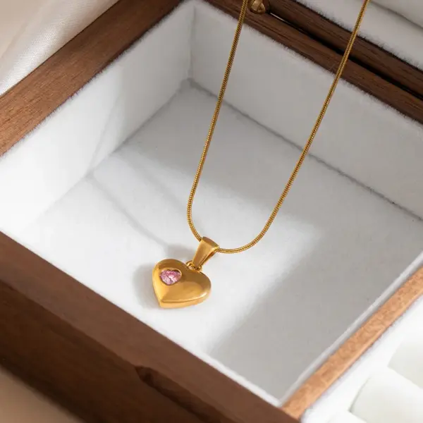 Wholesale Heart Shape Electroplated Necklace For Women In 201 Stainless Steel With Golden Plated Finish And Zircon Inlay On Snake Chain