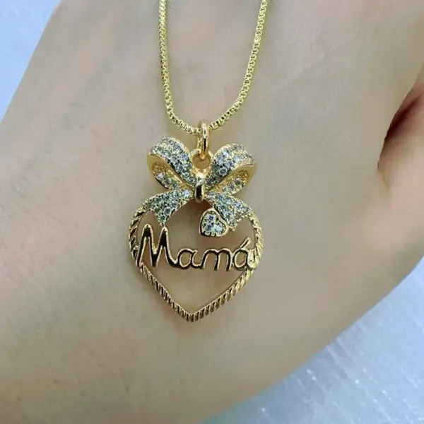 Wholesale Electroplated Letter Pendant Necklace For Women In Copper With 18K Real Gold Plated Water Plating And Zircon Inlay, Featuring Box Chain