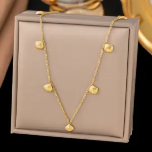11 [Ah179] Seven Shell Necklace / Gold