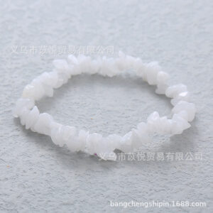 White jade (natural material) / Bracelet circumference is about 18cm