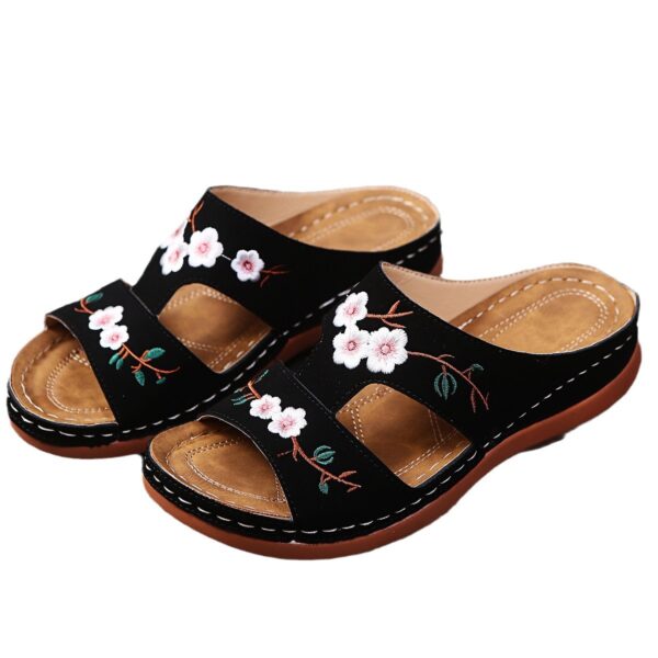 Wholesale women’s summer women’s wedge heel large size platform sandals slippers
