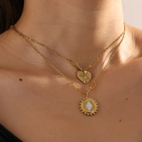 Wholesale Heart Shape Necklace For Women, 18K Gold Plated 304 Stainless Steel With Zircon Inlay, 0.03µm Thickness