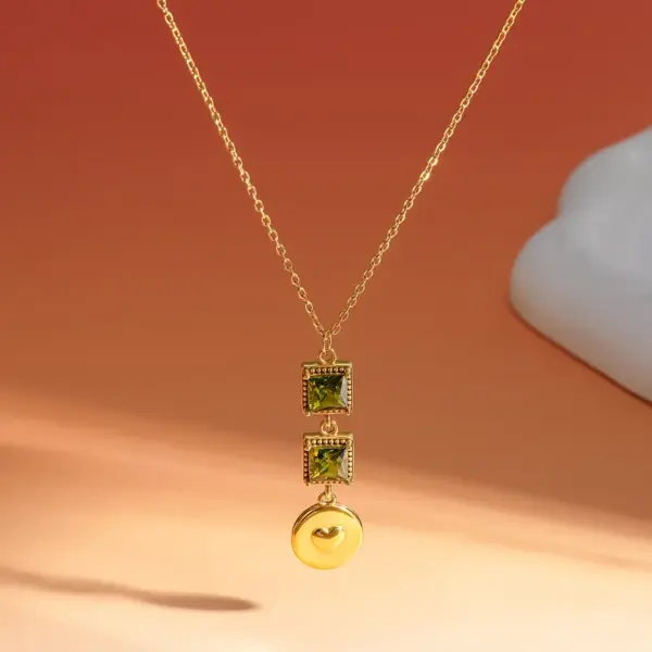 oly-796db45d646a56b1a0d4cdf595929b01 Wholesale Round Claw Setting Necklace For Women In 304 Stainless Steel With 18K Gold Plated PVD And Zircon Inlay, Cable Chain