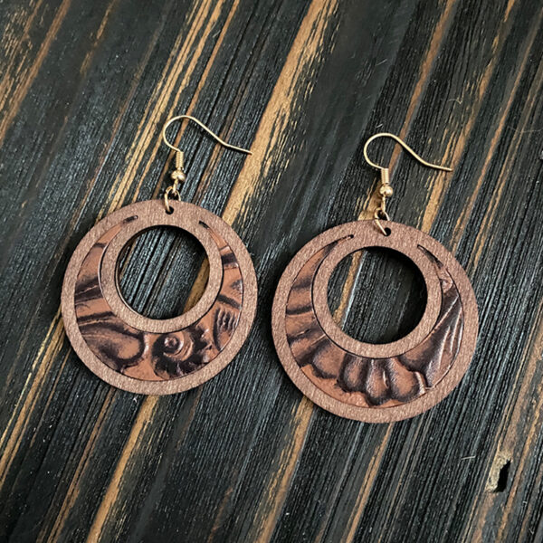 Wholesale Western leather earrings hollow texture inlaid earrings light fashion wood earrings manufacturers supply